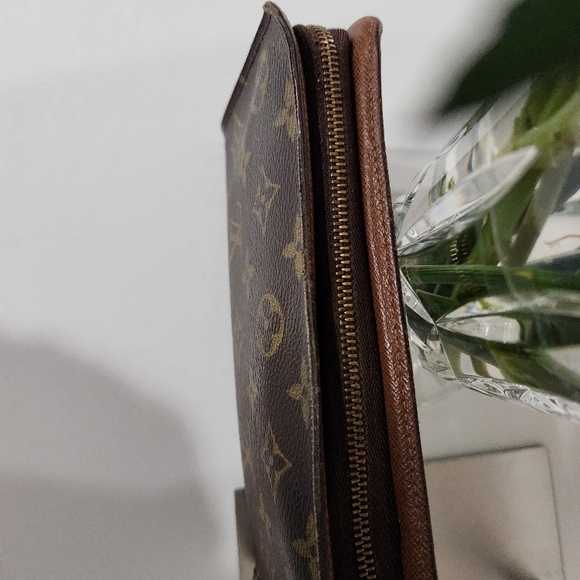Louis Vuitton Brown Monogram Zip Around Wallet - Picture 2 of 10